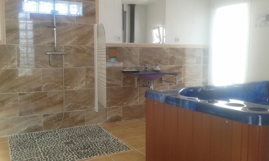 Casas de Cuadra Pension Isla - Couples Only מראה חיצוני תמונה
